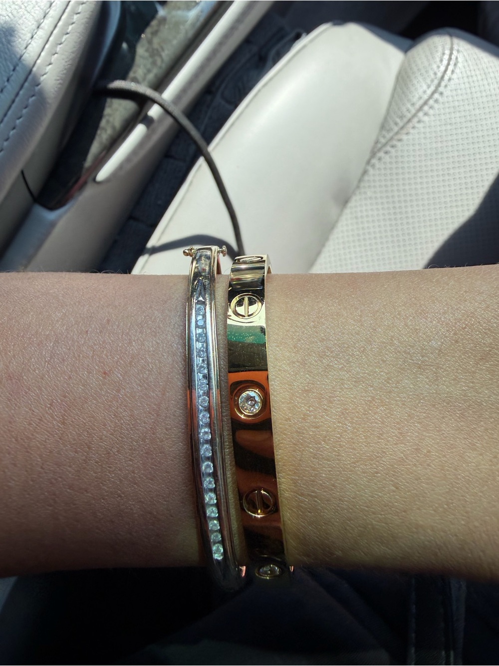 Source Unknown Gold Tone Bracelet with Clear Stones